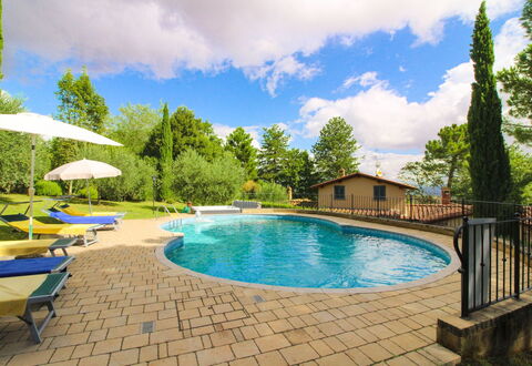 Villino Alba: Svømmepøl, Udvej, Udendørs Møbler, Skygge, Have, Eco Hotel, Landscaping, Hacienda, Estate, Backyard