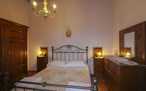 Agriturismo Ca di Vestro: Møbel, Indretning, Soveværelse, Seng, Træ, Gulvbelægning, Etage, Loft, Værelse, Skuffe