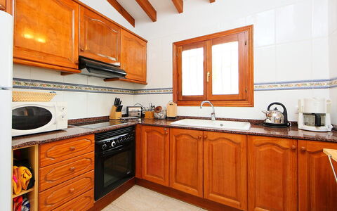 Esperanza: Cabinetry, Countertop, Værelse, Møbel, Køkken, Ejendom, Bygning, Indretning, Ejendom, Hus