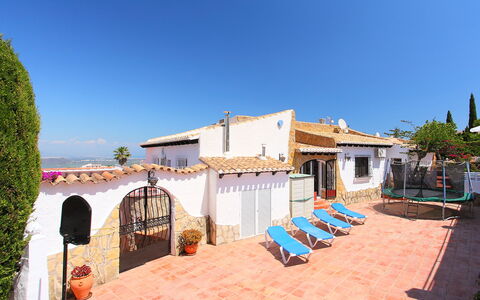 Casa Gran Sorolla: Himmel, Plante, Bygning, Hus, Skygge, Træ, Fritid, Landskab, Toner Og Skygger, Vindue