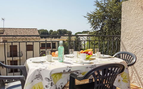Saint Cyr sur Mer les Lecques 460: Svømmepøl, Udvej, Ferieby, Hotel