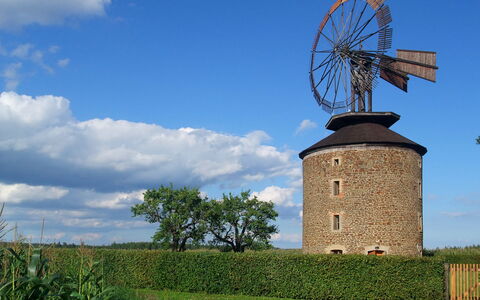 Ruprechtovský Mlýn: Himmel, Sky, Plante, Natur, Naturligt Miljø, Naturlige Landskab, Vegetationen, Græs