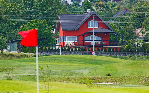 Villa Rosso: Ejendom, Vindue, Bygning, Plante, Træ, Naturlige Landskab, Hus, Land Lot, Highland, Græs