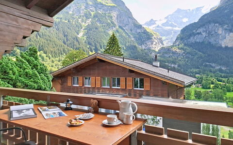 Chalet Almis 5: Bjergkæde, Hill Station, Sommerhus, Dal, Alps, Altan, Bjerglandsby, Eco Hotel, Kam, Veranda