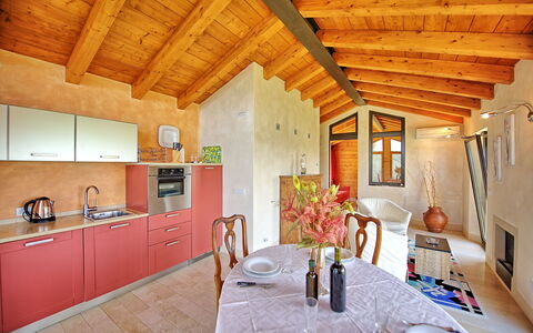 Casa Lucia: Ejendom, Værelse, Bygning, Hus, Indretning, Loft, Møbel, Countertop, Sommerhus, Attic