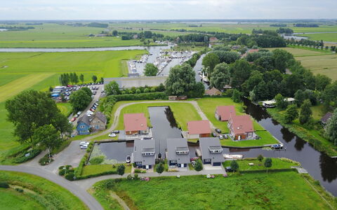 Krekt Oer 'T Wetter: Plante, Natur, Naturlige Landskab, Himmel, Land Lot, Bygning, Urban Design, Græs, Sky, Landskab