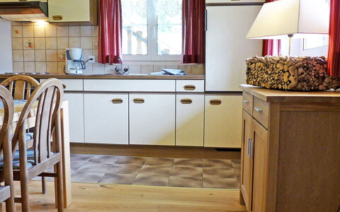 Crap Milan: Møbel, Countertop, Værelse, Etage, Cabinetry, Køkken, Ejendom, Indretning, Bord, Hårdttræ