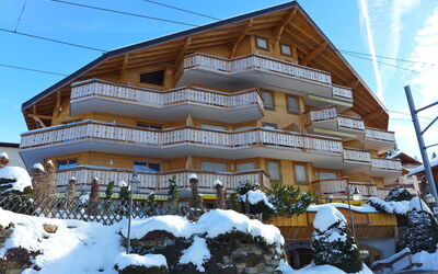 Villars 785: Himmel, Bygning, Ejendom, Sne, Vindue, Hus, Hældning, Urban Design, Ejerlejlighed, Kvarter