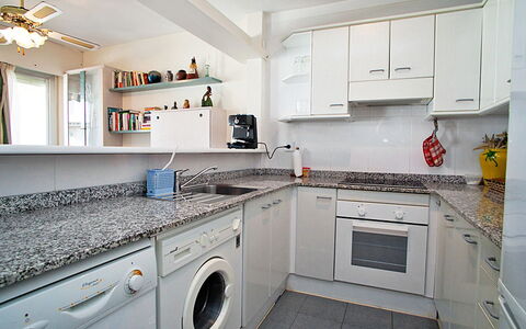 Cambrils 180: Ejendom, Værelse, Køkken, Countertop, Cabinetry, Møbel, Større Bandage, Indretning, Bygning, Hus