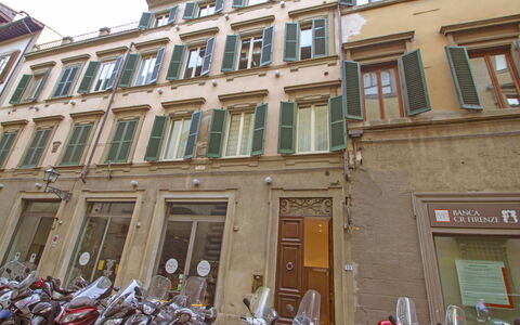 Florence 546: Vindue, Facade, Bygning, Auto Del, Dør