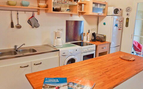 La Boisseliere: Værelse, Ejendom, Køkken, Møbel, Bygning, Cabinetry, Indretning, Hus, Countertop, Hylde