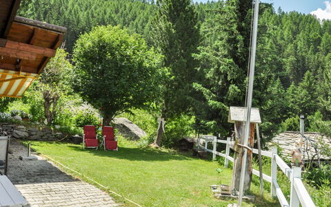 Himmulriich: Plante, Ejendom, Sky, Himmel, Grøn, Træ, Land Lot, Græs, Biome, Træ
