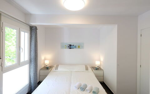 Formentor Ii: Soveværelse, Værelse, Møbel, Ejendom, Seng, Indretning, Loft, Bed Frame, Etage, Bygning