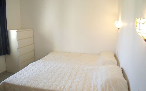 Balcon al Mar: Soveværelse, Seng, Møbel, Madras, Værelse, Ejendom, Bed Frame, Sengetøj, Sengetøj, Etage