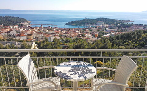 Makarska 592: Ejendom, Turisme, Bygning, Ejendom, Ferie, Hus, Lejlighed, City, Bjerg, Hotel