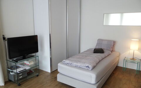 Sunnmatt 752: Bygning, Møbel, Komfort, Træ, Bed Frame, Belysning, Indretning, Lampe, Seng