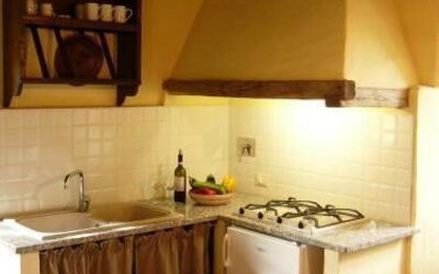 Apt Il Melograno: Ejendom, Værelse, Køkken, Countertop, Møbel, Cabinetry, Bygning, Komfur, Indretning, Hus