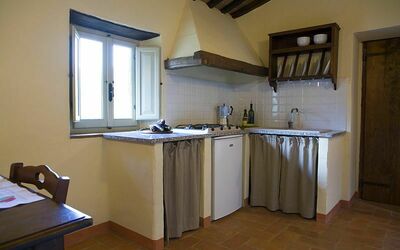 Apt Il Castagno: Værelse, Ejendom, Køkken, Bygning, Møbel, Countertop, Etage, Hus, Cabinetry, Indretning