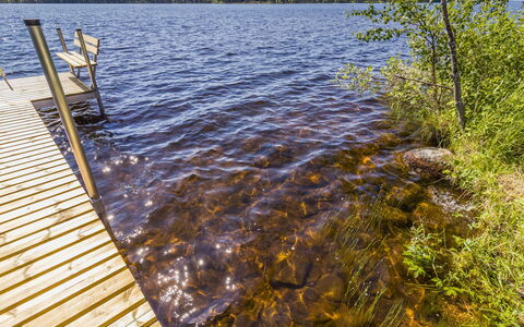 Ruka-Kitkan Kuukkeli: Blå, Vand, Træ, Naturlige Landskab, Sommer, Bank, Sø, Afspejling, Reservoir, Dok