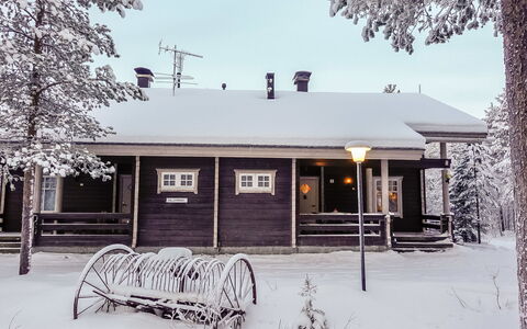 Sallanrinne B: Træ, Vinter, Sne, Hjem, Sommerhus, Fryser, Sidespor, Bjælkehytte, Is