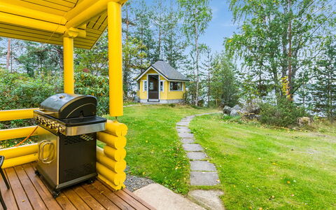 Aurinkoniemi: Græs, Hus, Sommerhus, Land Lot, Hjem, Estate, Lawn, Sidespor, Stuehus, Veranda