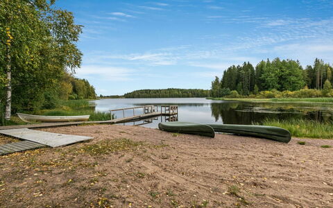 Koivuranta: Vindue, Facade, Arkitektur, Dør, Hjem, Estate, Mansion, Skydevindue, Altan, Villa