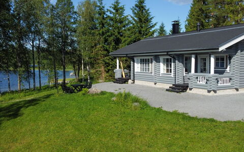 Iltarusko: Sommerhus, Hjem, Sidespor, Estate, Lærk, Stuehus, Garden Bygninger, Gård, Veranda