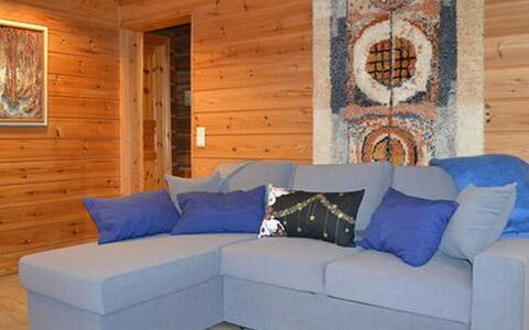 Rantamökki: Græs, Hus, Sommerhus, Land Lot, Hjem, Estate, Lawn, Sidespor, Stuehus, Veranda