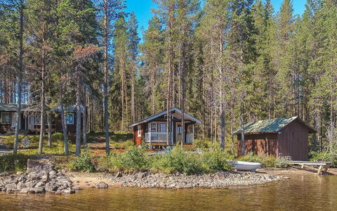 Ylikitkajärvi, Kesäkumpu: Træ, Sommerhus, Bjælkehytte, Skov, Skur, Garden Bygninger, Lærk, Woodland, Bejdse