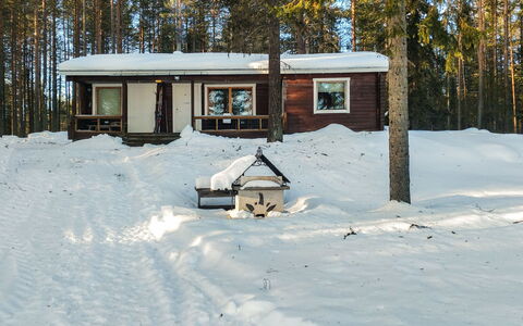 Ylikitkajärvi, Kesäkumpu: Træ, Sommerhus, Bjælkehytte, Skov, Skur, Garden Bygninger, Lærk, Woodland, Bejdse