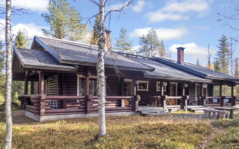 Varilan Lomamajat Nr1: Sommerhus, Bjælkehytte, Skygge, Lærk, Hårdttræ, Sidespor, Tømmer, Udendørs Struktur, Veranda