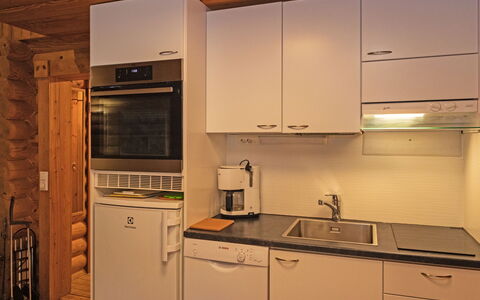 Varilan Lomamajat Nr2: Køkken, Køkken Apparat, Større Bandage, Countertop, Træ, Gulvbelægning, Cabinetry, Indretning, Husholdningsapparat, Etage