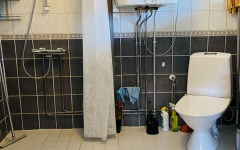 Notkontaus: Græs, Hus, Sommerhus, Land Lot, Hjem, Estate, Lawn, Sidespor, Stuehus, Veranda