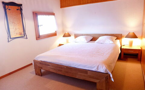 Villars 996: Soveværelse, Seng, Møbel, Værelse, Ejendom, Bed Frame, Sengetøj, Madras, Sengetøj, Indretning