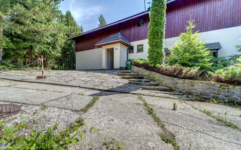 Zameczek Falsztyn: Himmel, Bjerg, Daytime, Bygning, Plante, Naturlige Landskab, Hus, Vegetationen, Highland, Træ