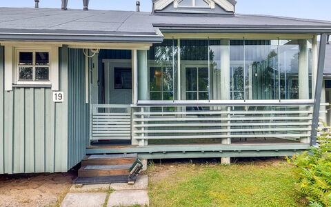 Kelokivakka D19: Hjem, Dør, Veranda, Sommerhus, Sidespor, Skydevindue, Skygge, Dæk, Garden Bygninger, Gård