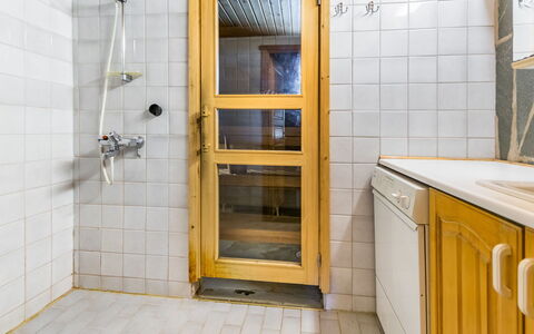 Seitsemän Savua 3: Træ, Sommerhus, Bejdse, Hårdttræ, Bjælkehytte, Planke, Loft, Naturmateriale, Tømmer, Garden Bygninger