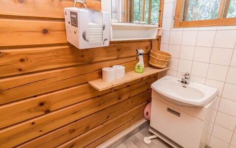 Ruka-Linkki 3A: Græs, Hus, Sommerhus, Land Lot, Hjem, Estate, Lawn, Sidespor, Stuehus, Veranda