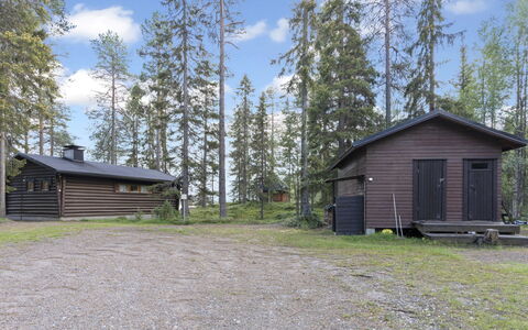 Kesäranta 2: Træ, Sommerhus, Bjælkehytte, Skov, Skur, Garden Bygninger, Lærk, Woodland, Bejdse