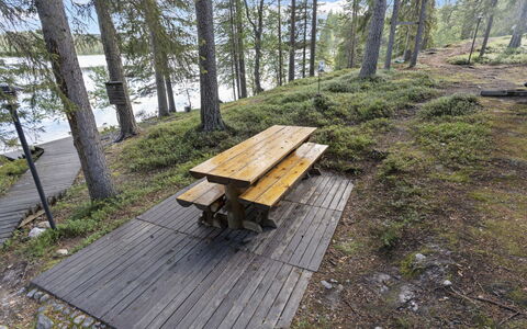 Kesäranta 2: Træ, Sommerhus, Bjælkehytte, Skov, Skur, Garden Bygninger, Lærk, Woodland, Bejdse