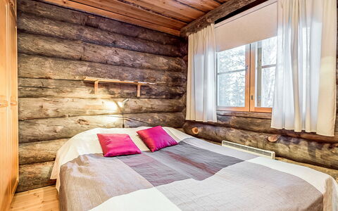 Karhunkaato As. C: Træ, Sommerhus, Bjælkehytte, Skov, Skur, Garden Bygninger, Lærk, Woodland, Bejdse