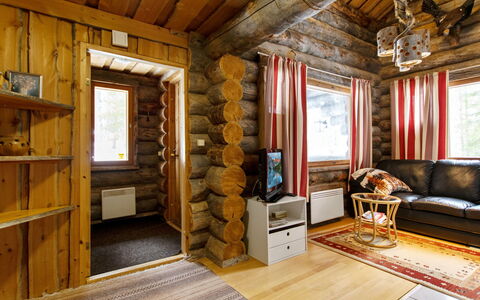 Rukaveska 4B: Træ, Sommerhus, Bjælkehytte, Skov, Skur, Garden Bygninger, Lærk, Woodland, Bejdse
