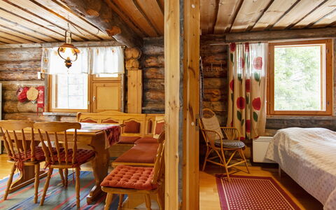 Rukaveska 4B: Træ, Sommerhus, Bjælkehytte, Skov, Skur, Garden Bygninger, Lærk, Woodland, Bejdse
