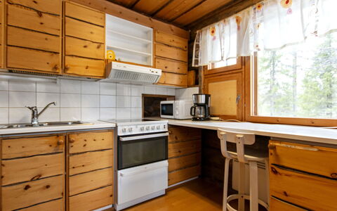 Rukaveska 4B: Træ, Sommerhus, Bjælkehytte, Skov, Skur, Garden Bygninger, Lærk, Woodland, Bejdse