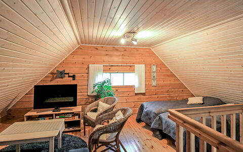 Marjatan Mökki: Træ, Sommerhus, Bjælkehytte, Skov, Skur, Garden Bygninger, Lærk, Woodland, Bejdse