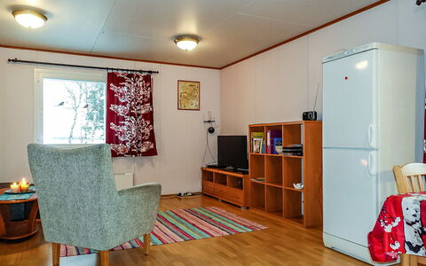Mellaniemi: Træ, Sommerhus, Bjælkehytte, Skov, Skur, Garden Bygninger, Lærk, Woodland, Bejdse