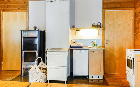 Hoviranta: Træ, Loft, Køkken, Køkken Apparat, Større Bandage, Gulvbelægning, Etage, Værelse, Indretning, Countertop