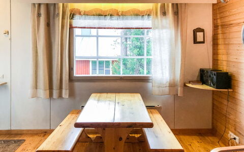 Soidinaukea B 20: Træ, Sommerhus, Bjælkehytte, Skov, Skur, Garden Bygninger, Lærk, Woodland, Bejdse