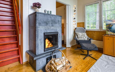 Käenkukka: Træ, Sne, Sommerhus, Vinter, Tag, Hjem, Fryser, Bjælkehytte, Sidespor, Hældning
