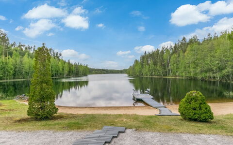 7734: Græs, Hus, Sommerhus, Land Lot, Hjem, Estate, Lawn, Sidespor, Stuehus, Veranda